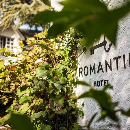 Hotel Romantik Neuhaus 4*