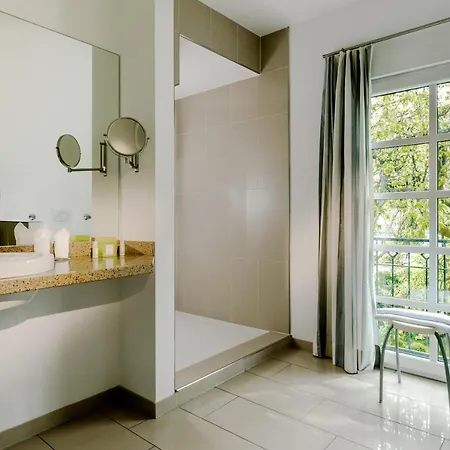 Hotel Romantik Neuhaus 4*