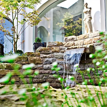 Romantik Neuhaus Szálloda 4*