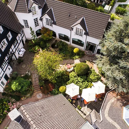 Romantik Neuhaus 4* Iserlohn