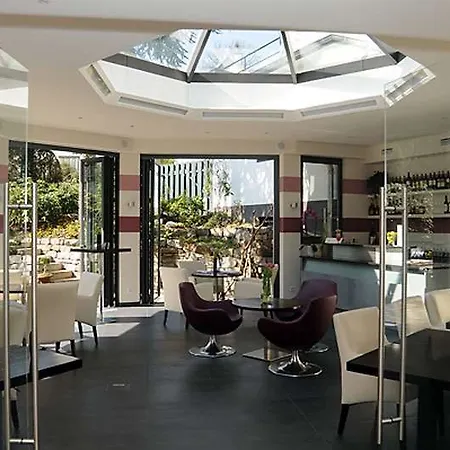 Romantik Neuhaus 4*