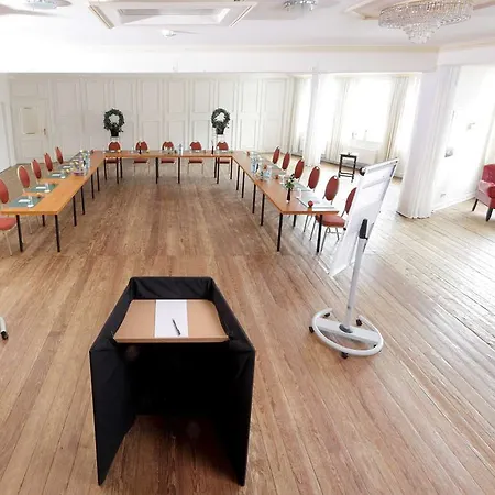 Romantik Neuhaus 4*