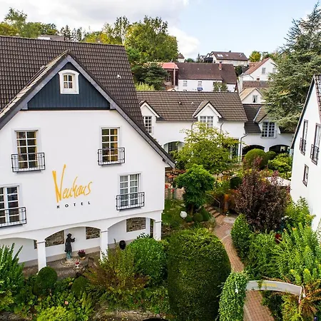 Hotel Romantik Neuhaus 4*