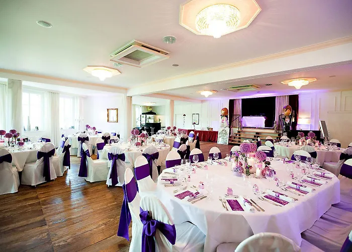 Romantik Neuhaus 호텔