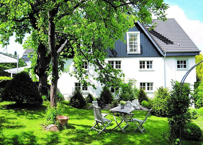 Romantik Neuhaus 호텔