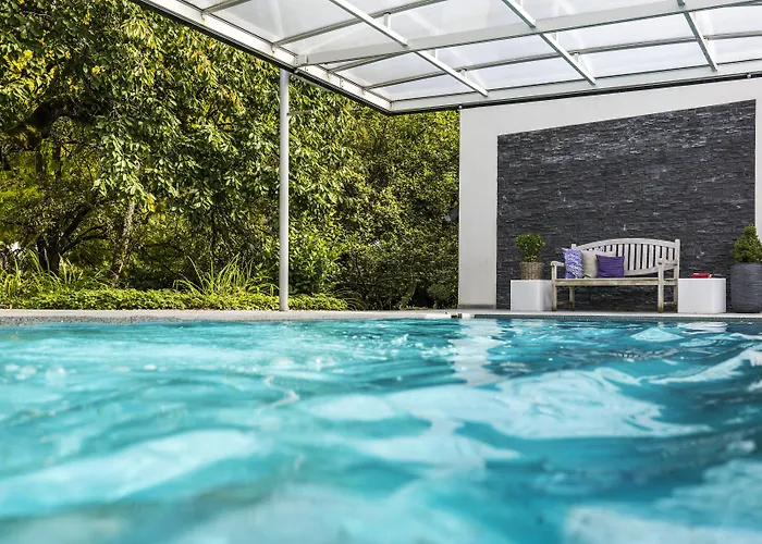 Romantik Neuhaus Hotel 4*