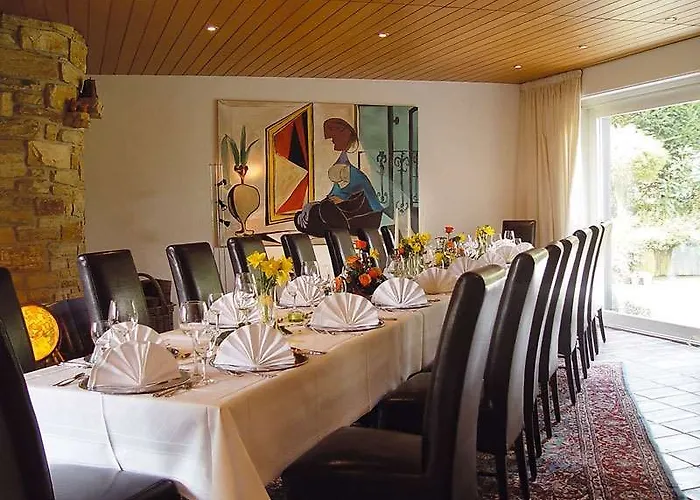 Romantik Neuhaus Hotel 4*